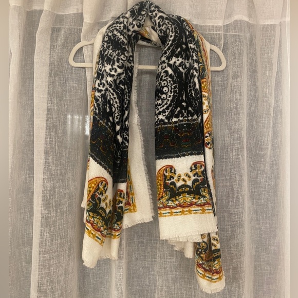 Bundle of 8 Cozy Scarves Zara H&M Anthropologie - Picture 9 of 9